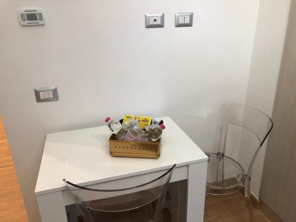 N&Ghomesweethome Raffaelloelegante Appartamento Ideale Casa Vacanze Affari Milaan Buitenkant foto